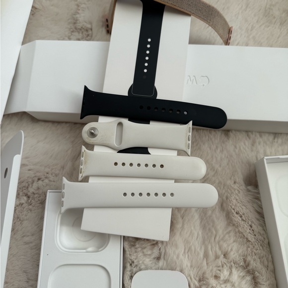 Apple IWatch series 7 - Picture 4 of 7